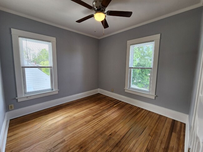 Building Photo - A Terrific Home For Your Family in Paramus