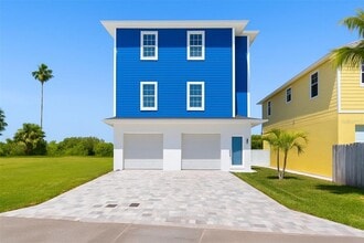 Building Photo - 13117 4th St E