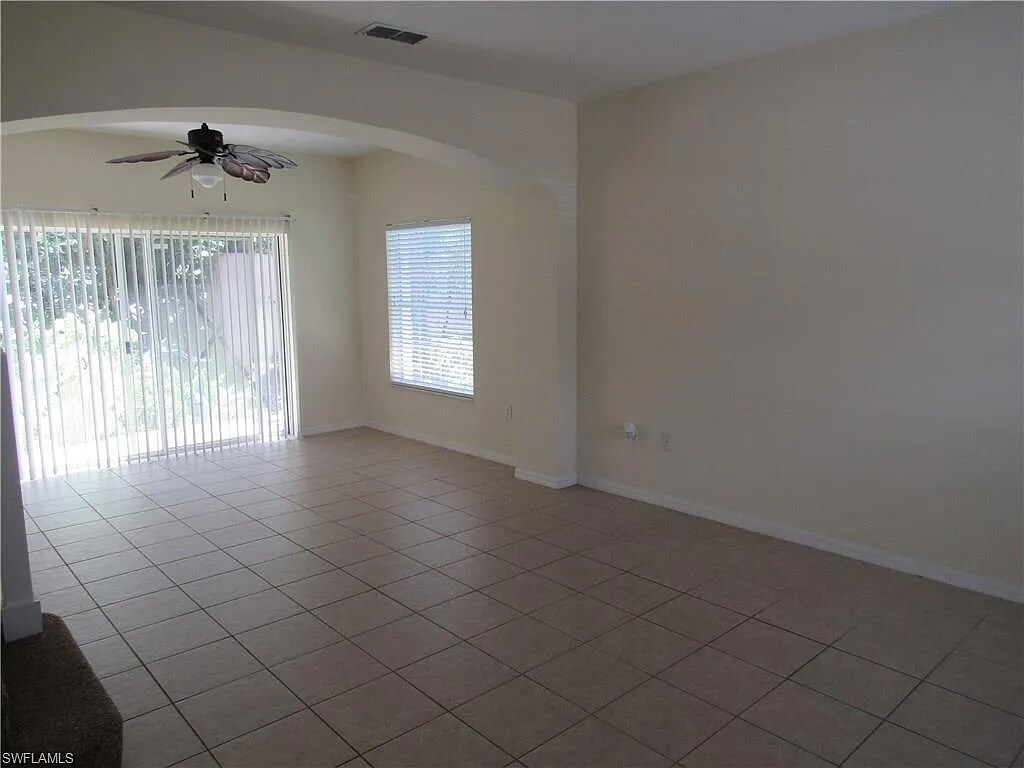 Building Photo - 3254 Tamara Dr