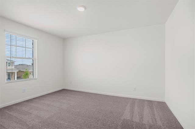 Building Photo - 5910 Sahara Dr