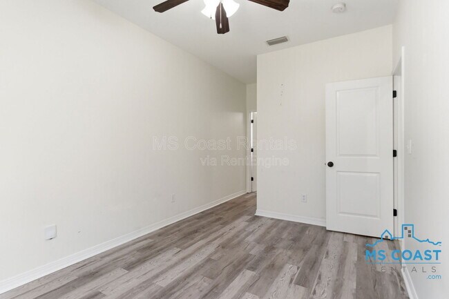 Building Photo - 125 Earle Taylor Ln