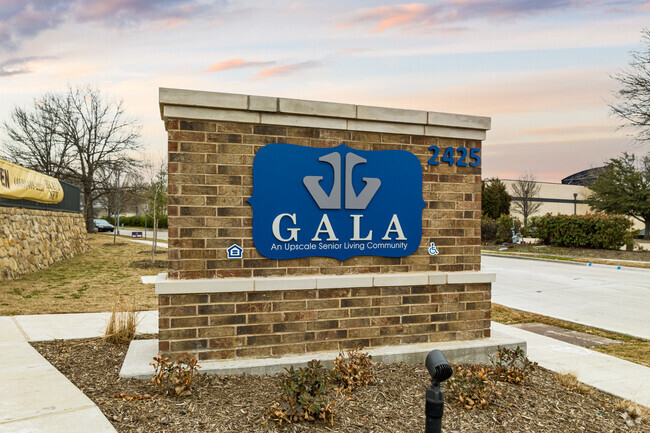 Building Photo - Gala at Premier