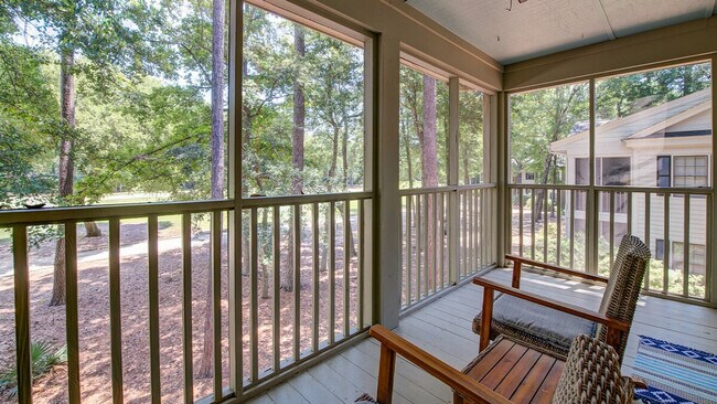 Building Photo - 14 Stillwood Dr