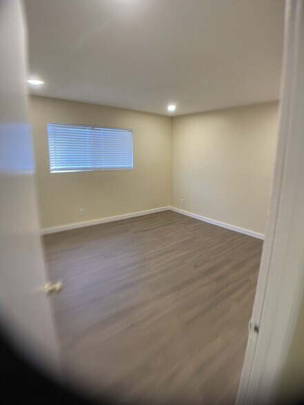 Building Photo - 9019 Cedros Ave