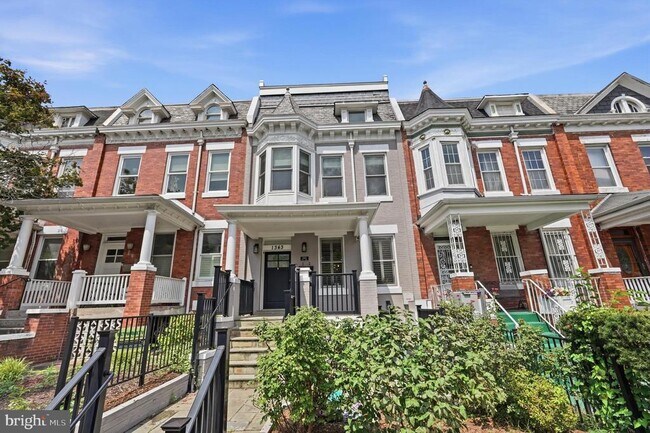 Building Photo - 1343 Otis Pl NW