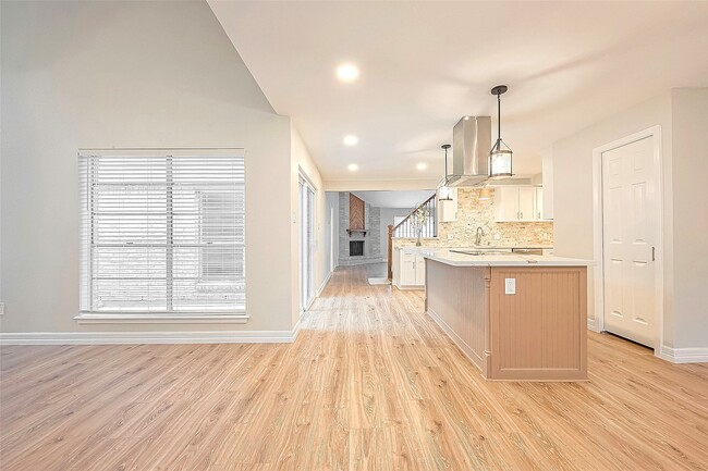 Building Photo - 2446 Long Reach Dr