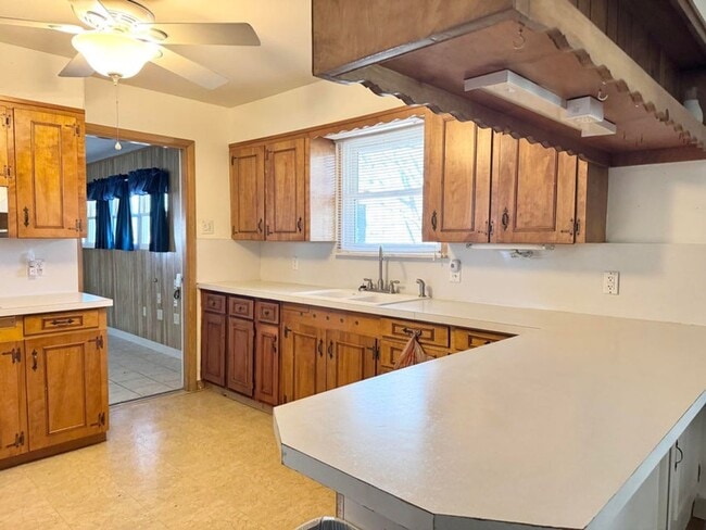 Building Photo - 5702 Fruitland Farm Rd