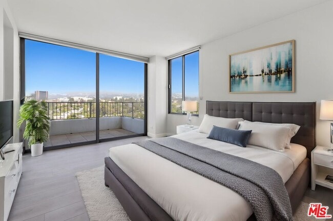 Building Photo - 10501 Wilshire Blvd