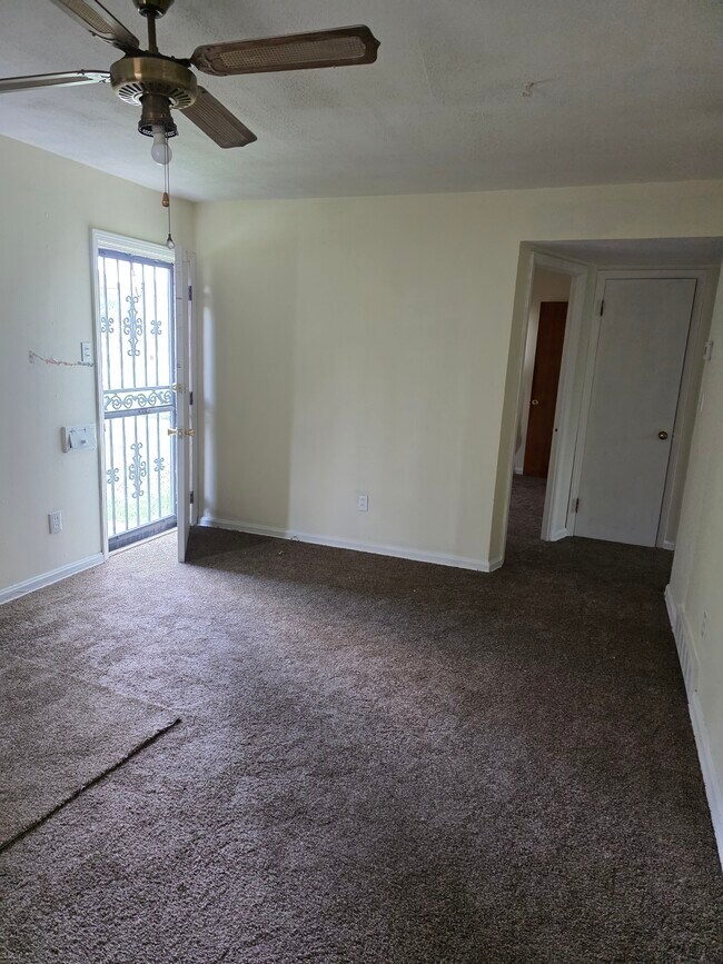 Building Photo - 4436