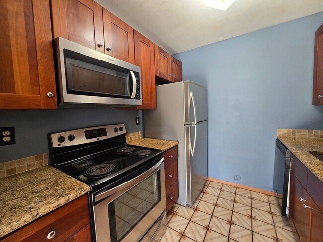 Building Photo - First Floor One Bedroom Condo in Lafayette, CO!