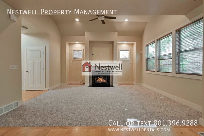 Building Photo - 1327 Urbandale Ln