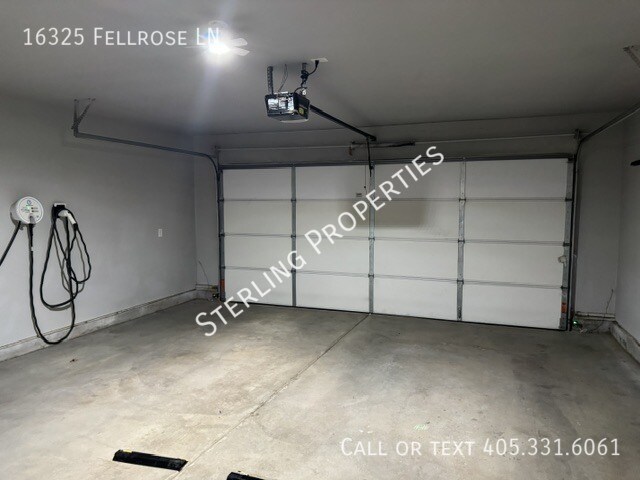 Building Photo - 16325 Fellrose Ln