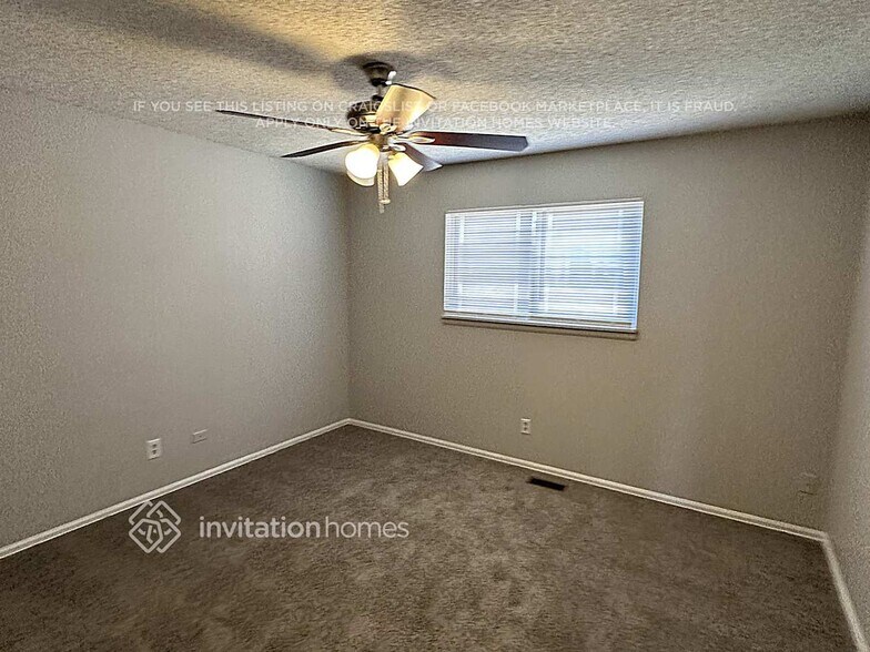 Building Photo - 1621 S Rifle St