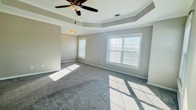 Building Photo - 583 Bunchgrass St