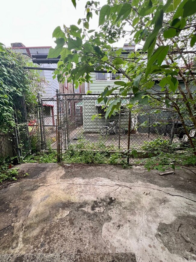 Building Photo - 5412 Harlan St