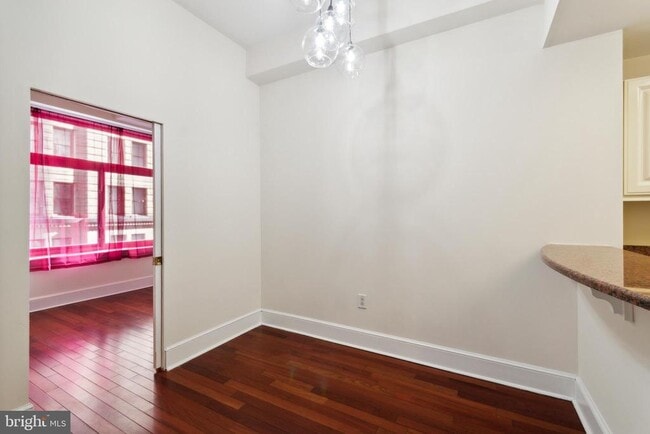 Building Photo - 1500 Chestnut St