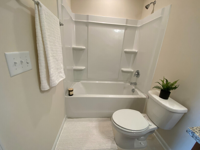 Building Photo - Room in Townhome on Whitesell Way