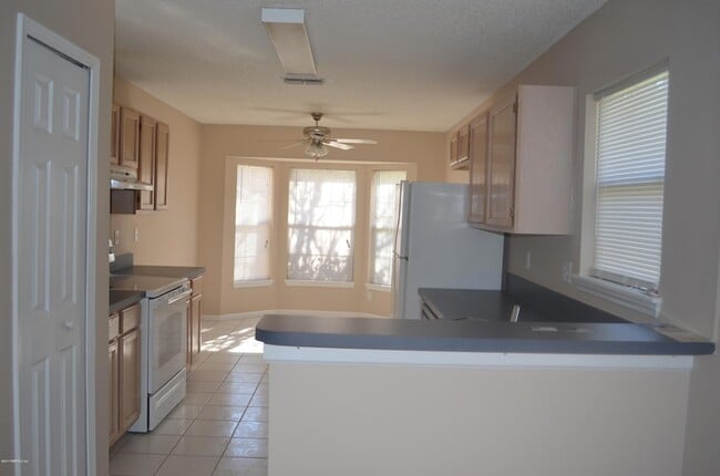 Building Photo - 4304 Hanging Moss Dr