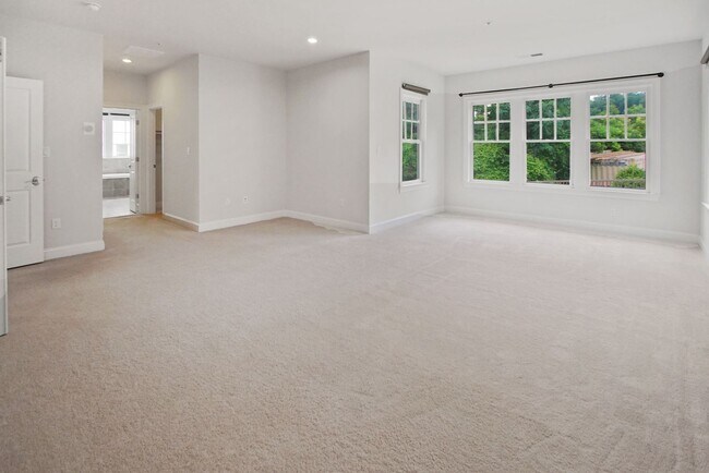 Building Photo - 5 Bed 4.5 Bath - Bethesda Single Family - ...