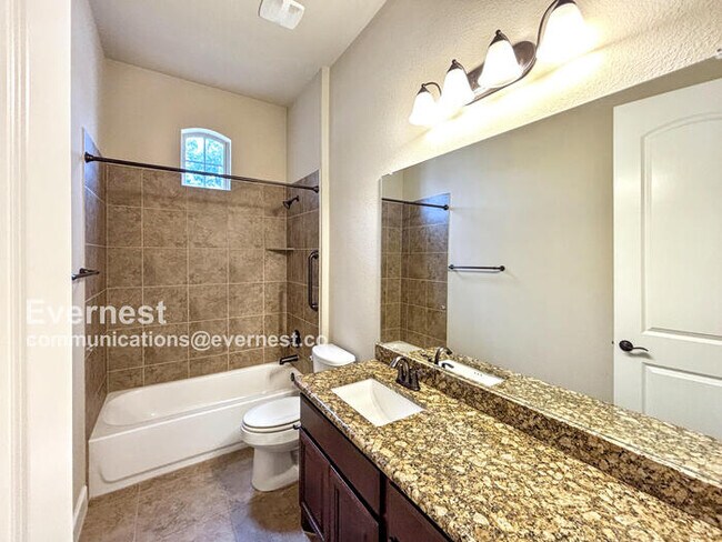 Building Photo - 204 Brantley Lake Ln