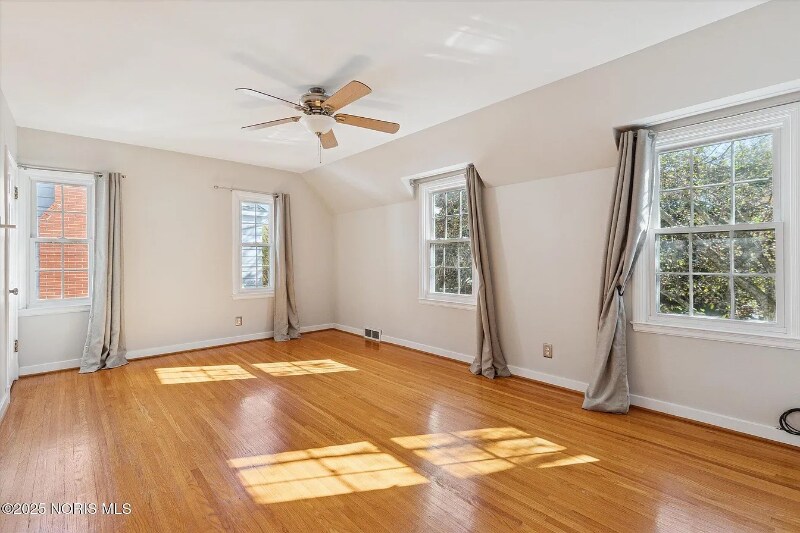 Building Photo - 3324 Pelham Rd