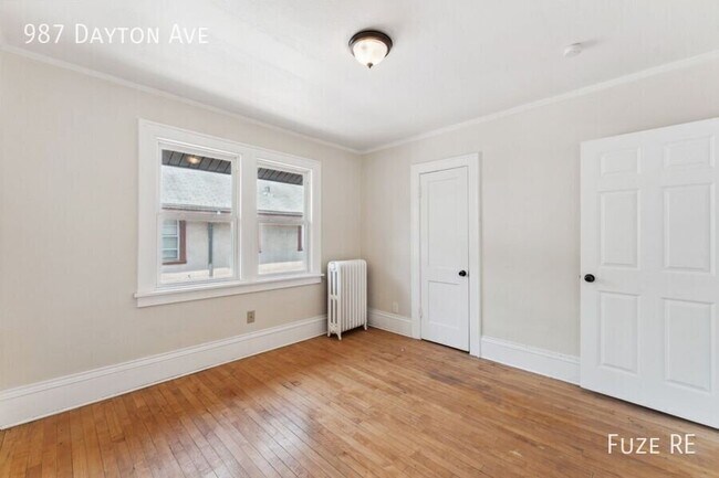 Building Photo - 987 Dayton Ave