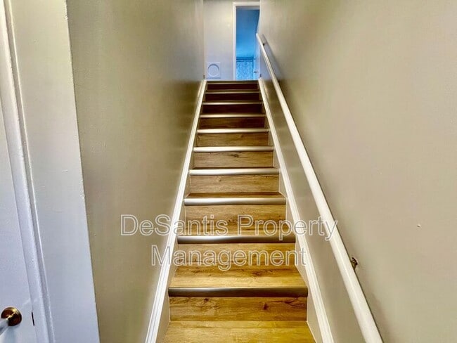 Building Photo - 3272 Ridge Rd Ext