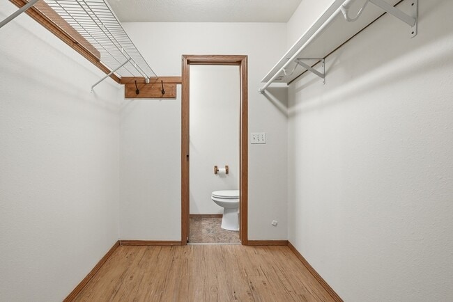 Building Photo - 13221 E 31st Ct