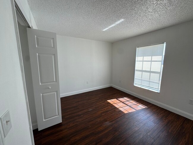 Building Photo - 2960 Flynn St