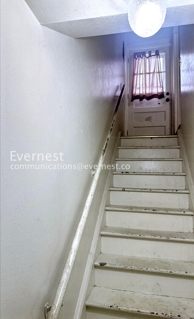 Building Photo - 5618 S Fox Cir