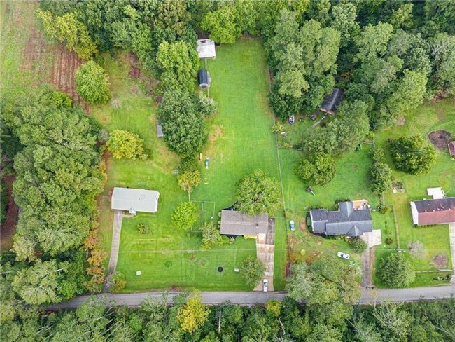 Building Photo - 3020 Land Rd
