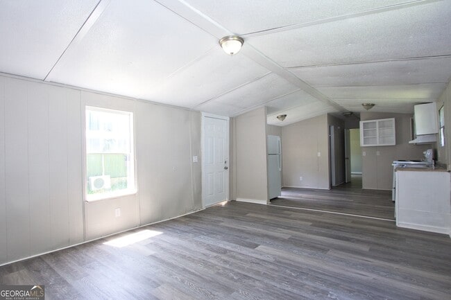 Building Photo - 340 Towler St
