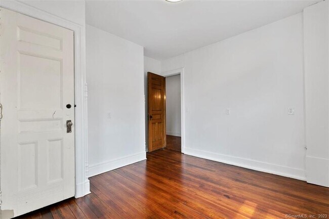 Building Photo - 131 Dwight St