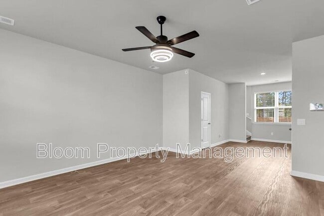 Building Photo - 411 Broad Elm Wy