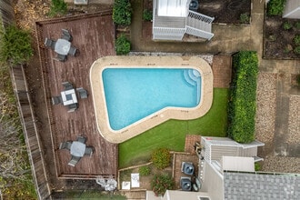 Building Photo - Cedar Station Apartments