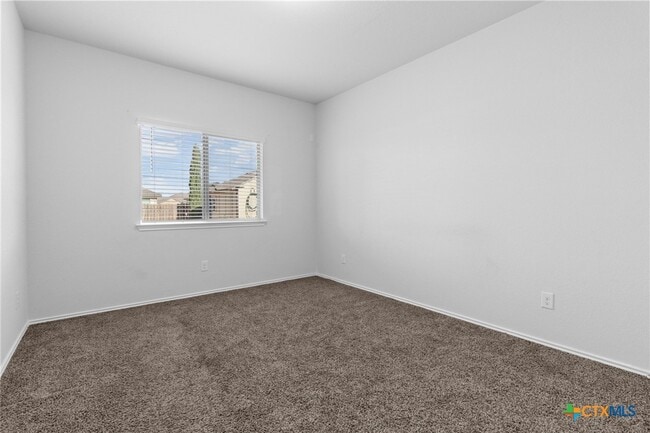 Building Photo - 309 Paddock Ln