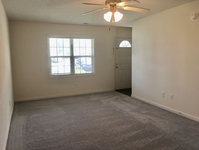 Building Photo - 101 E Coopers Ct