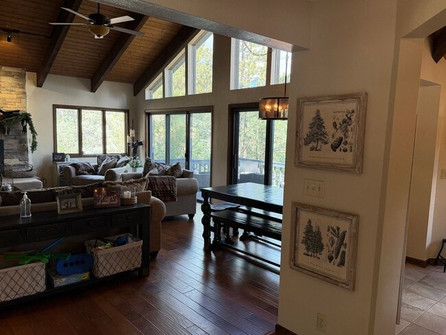 Building Photo - Tucked Away Mountain Retreat in Durango