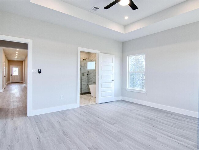 Building Photo - 6581 Rd 5503