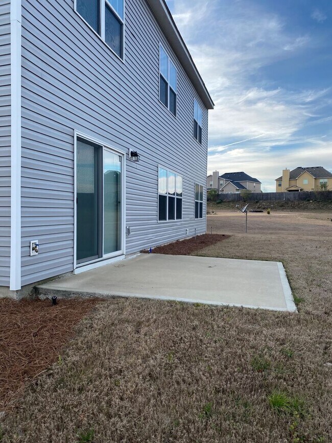 Building Photo - Spacious 5-Bedroom Home with Open Foyer - Move-In Ready! **Close to Fort Gordon, Hospitals, and I...