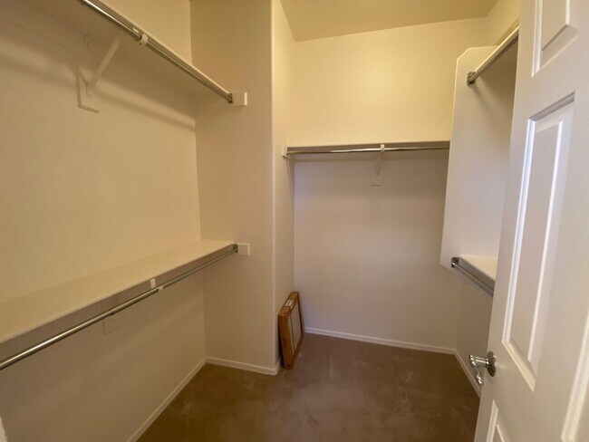 Building Photo - Anthem home coming soon!