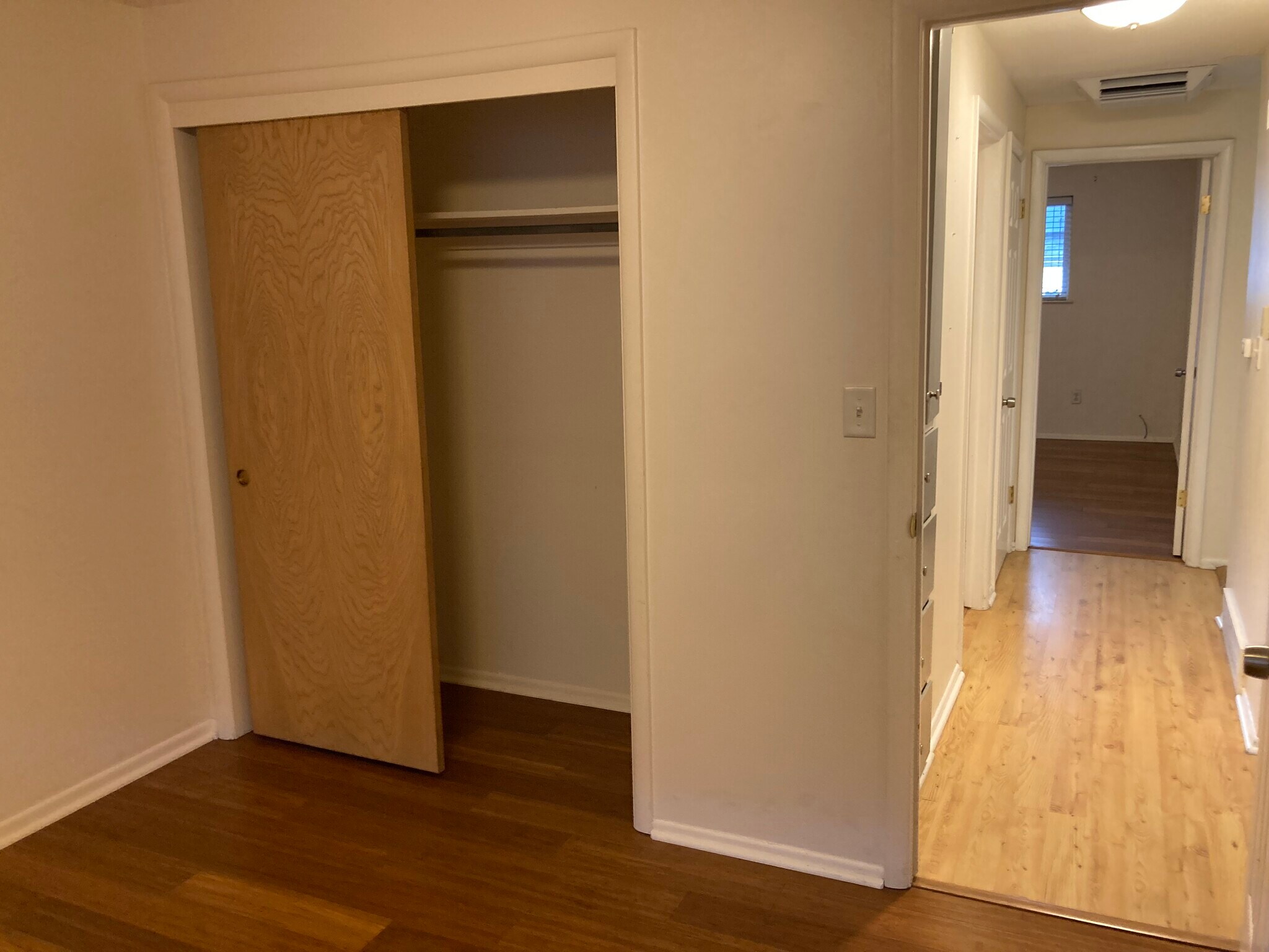 bedroom front - 922 S Lake St