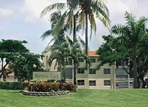 Building Photo - 6070 NW 64th Ave