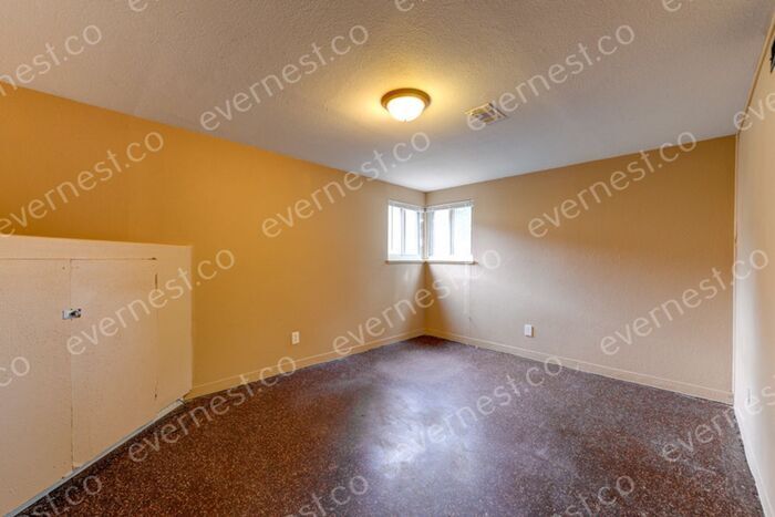 Building Photo - 3191 Troy St