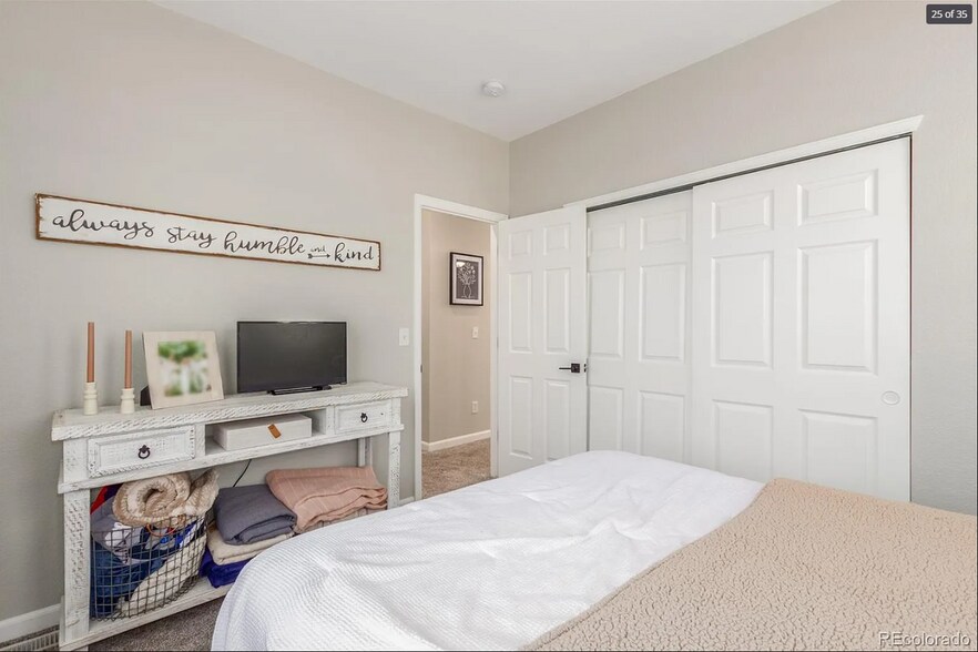 Building Photo - 6703 S Winnipeg Cir