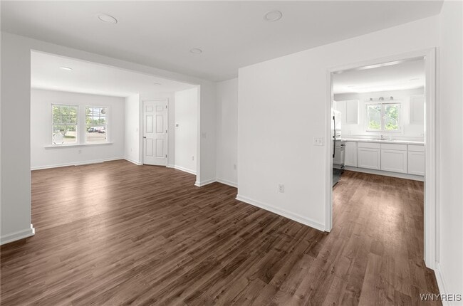 Building Photo - 8521 Sheridan Dr