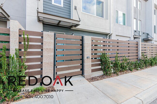 Building Photo - 14430 Strawberry Ln