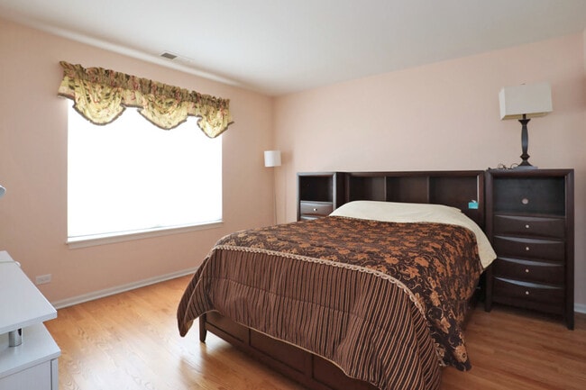 Building Photo - 21911 W Tori Ln