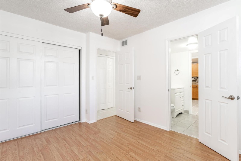Building Photo - 1811 Sabal Palm Dr