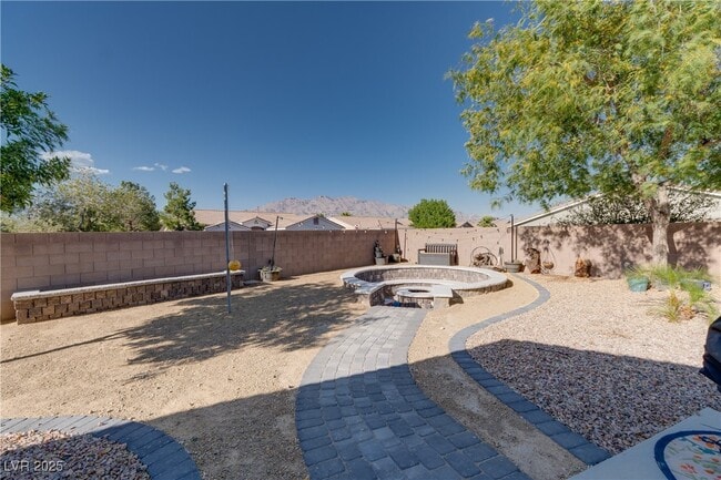 Building Photo - 10226 Clarks Creek St
